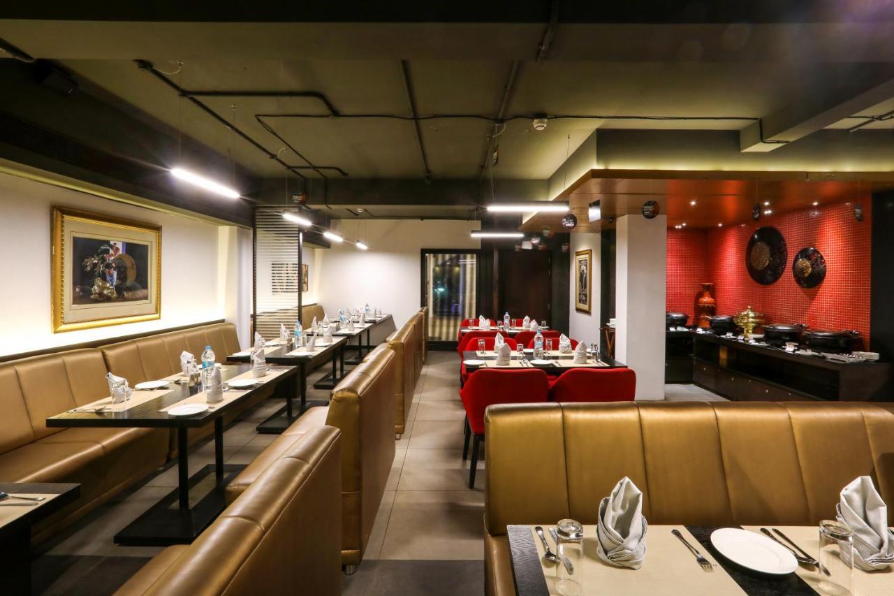Mango Hill Central Chennai Exteriör bild
