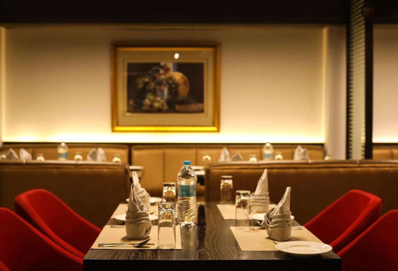 Mango Hill Central Chennai Exteriör bild