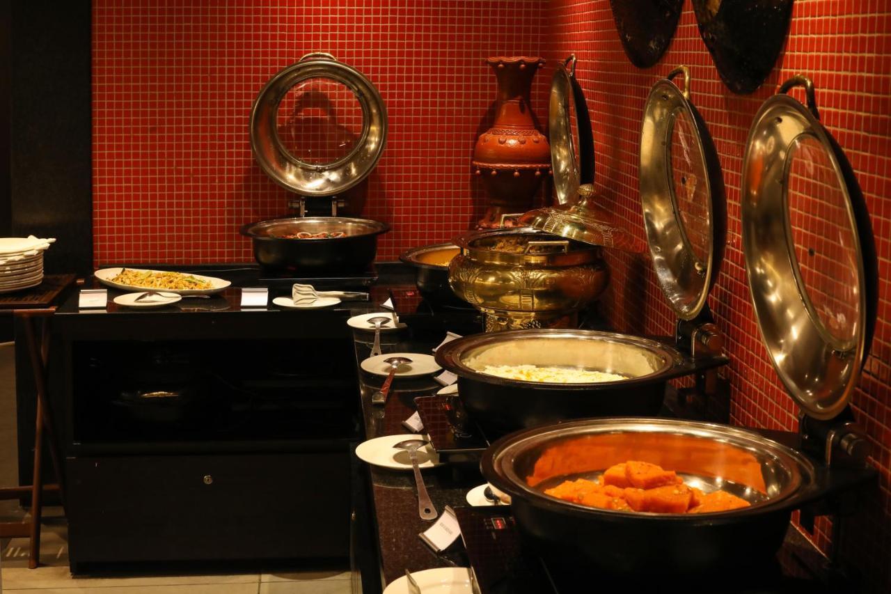 Mango Hill Central Chennai Exteriör bild