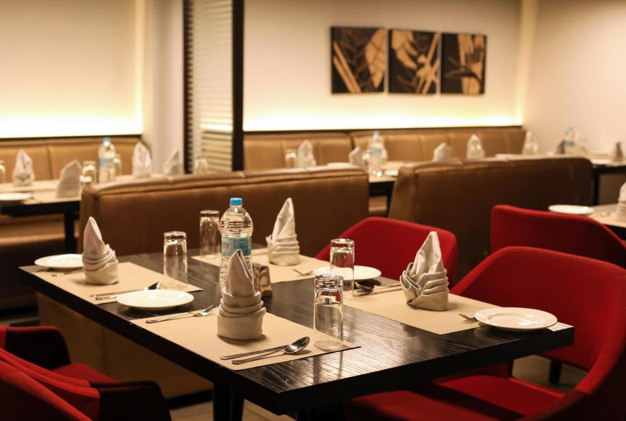 Mango Hill Central Chennai Exteriör bild