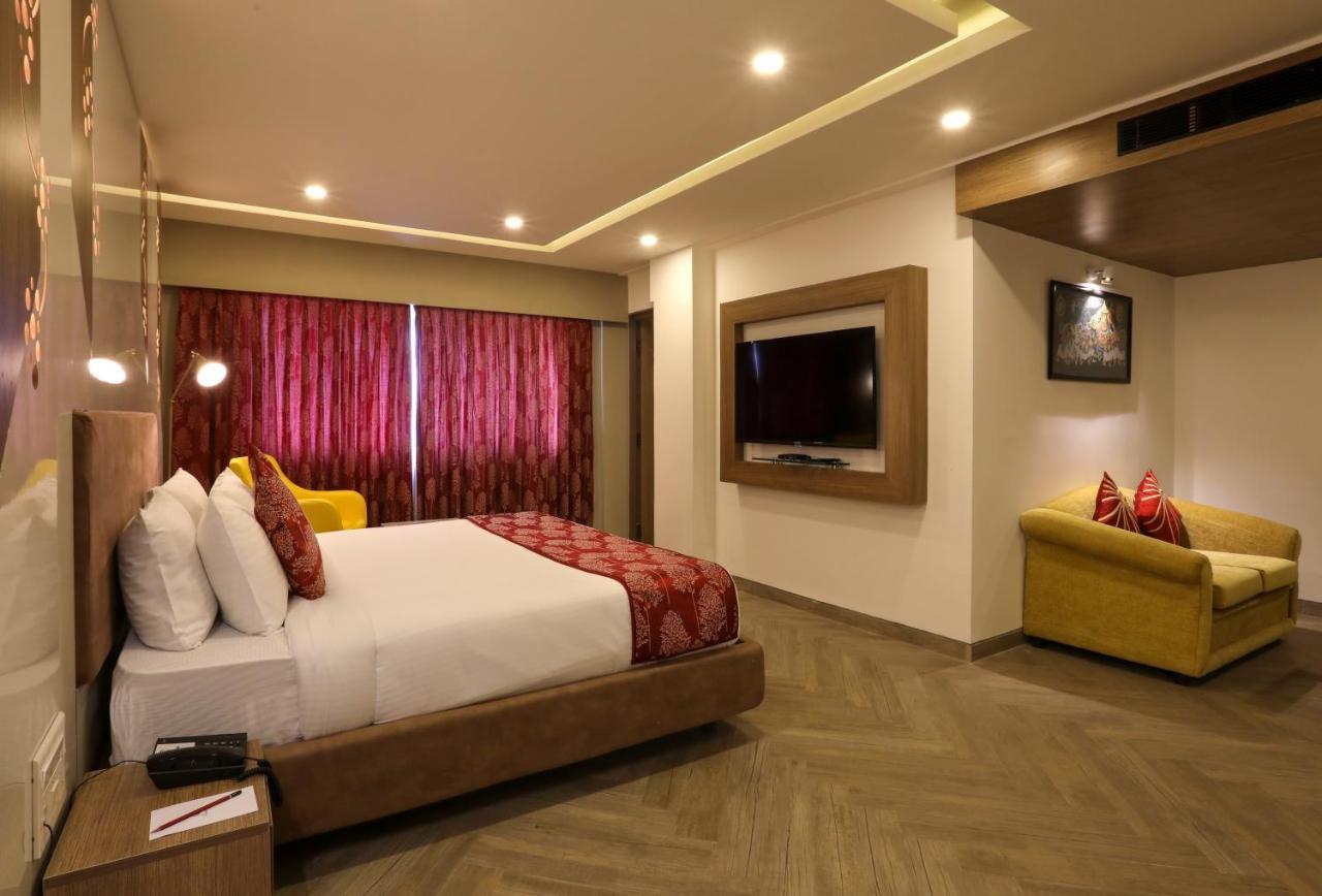 Mango Hill Central Chennai Exteriör bild