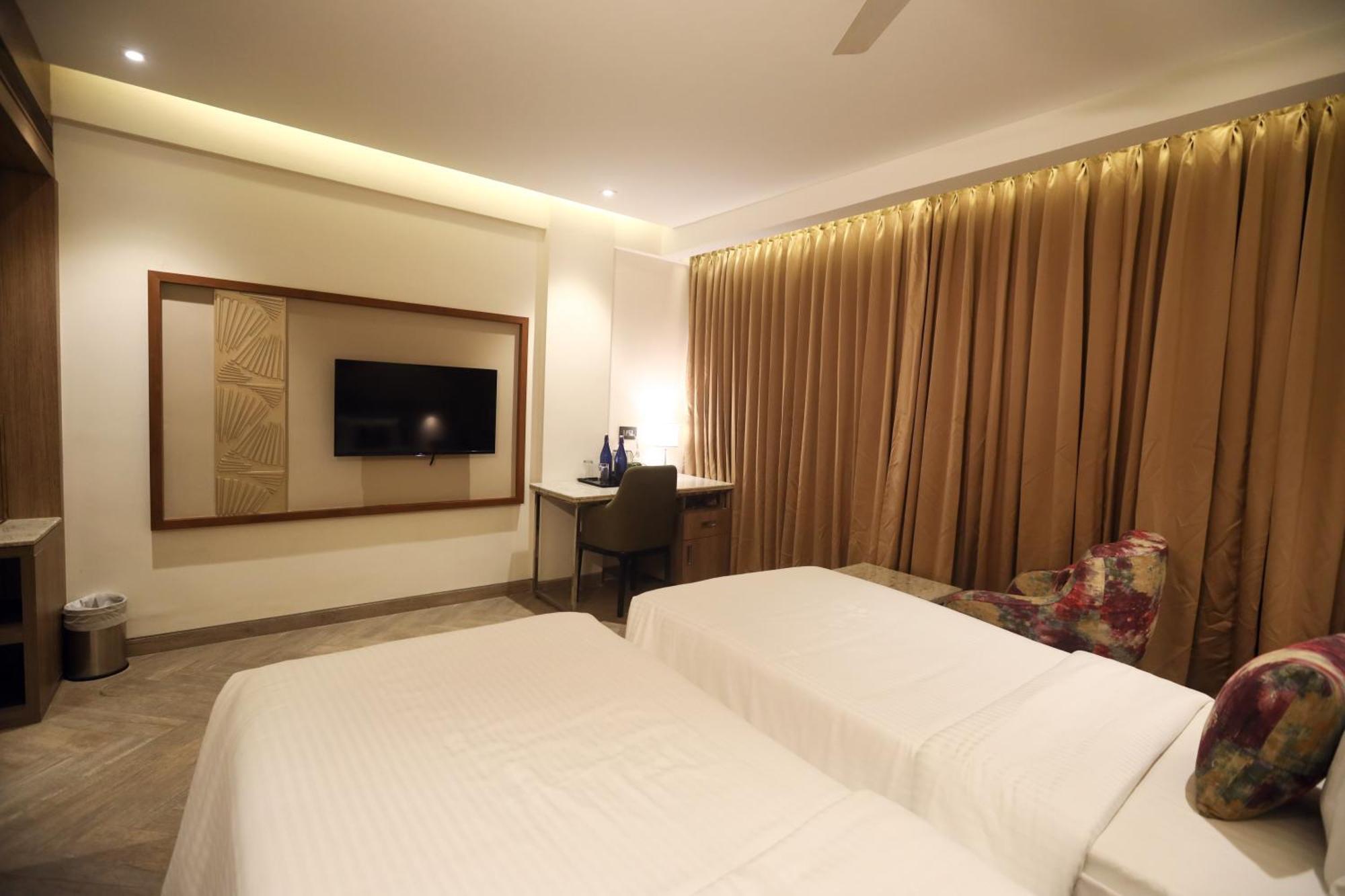 Mango Hill Central Chennai Exteriör bild