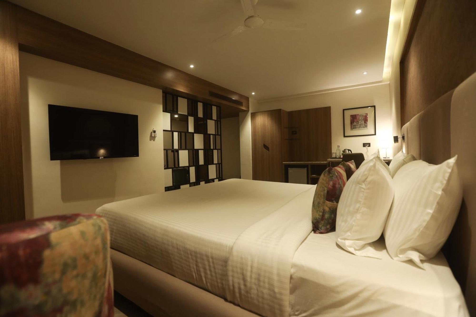 Mango Hill Central Chennai Exteriör bild
